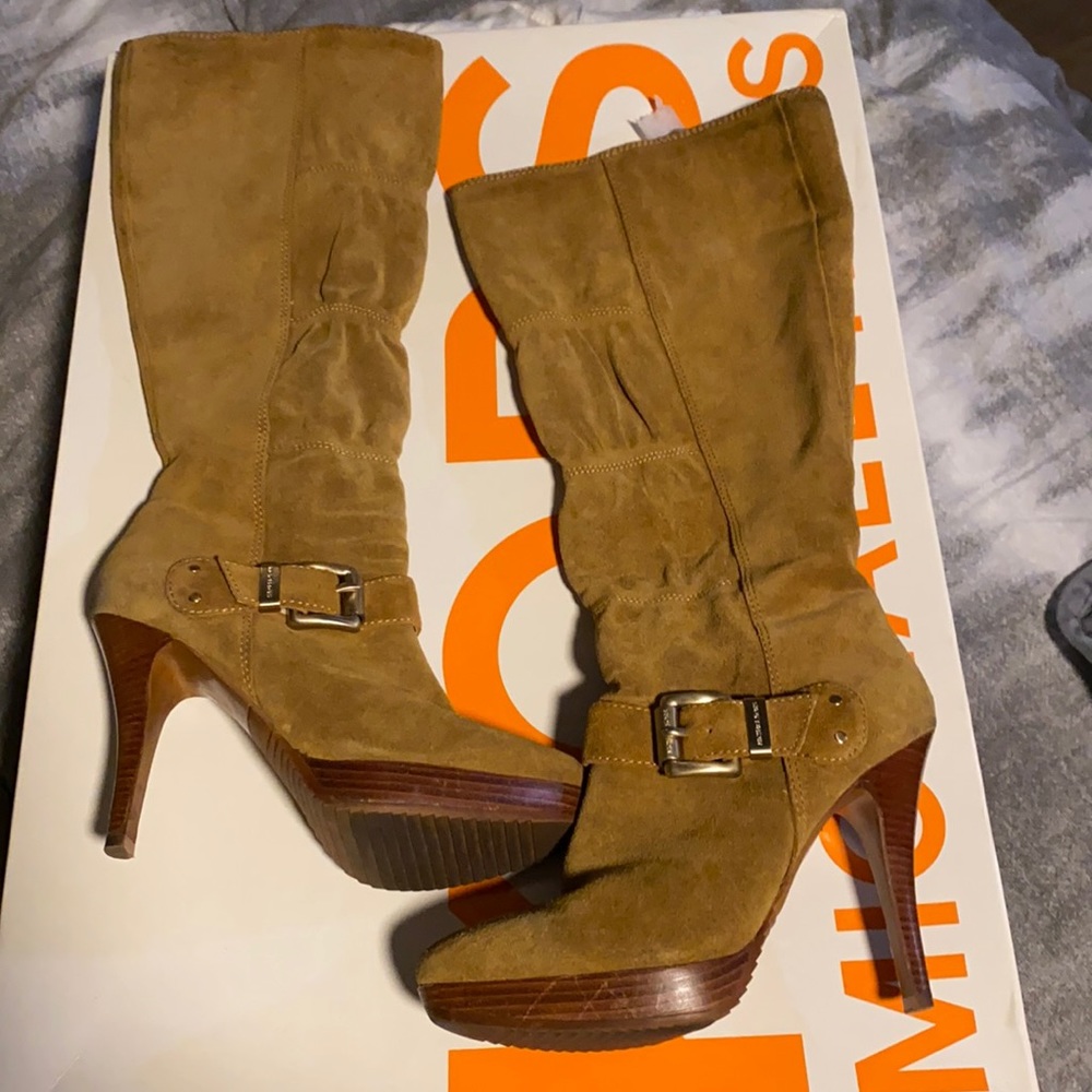 Beautiful boots ! They just don’t fit anymore